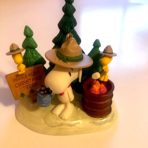 Hallmark Keepsake - Holiday En-tree-preneurs- The Peanut Gang - 2011 - Picture 2 of 13